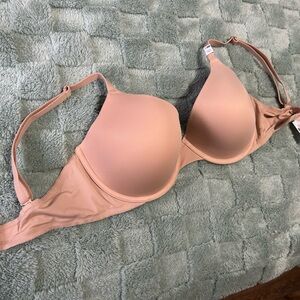 PINK Victoria's Secret Blush Bra NWT